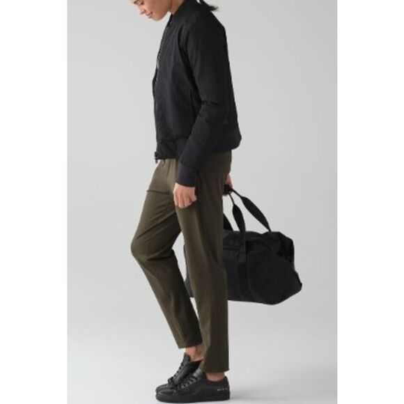 Lululemon On the Fly Pant 28" Women's Sz. 4 - Picture 1 of 8